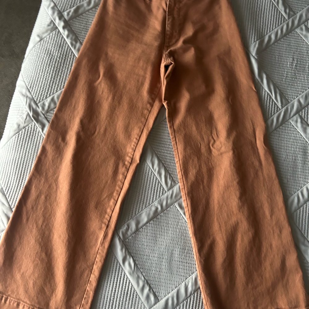 GAP High-Rise Wide-Leg Pants in Tan